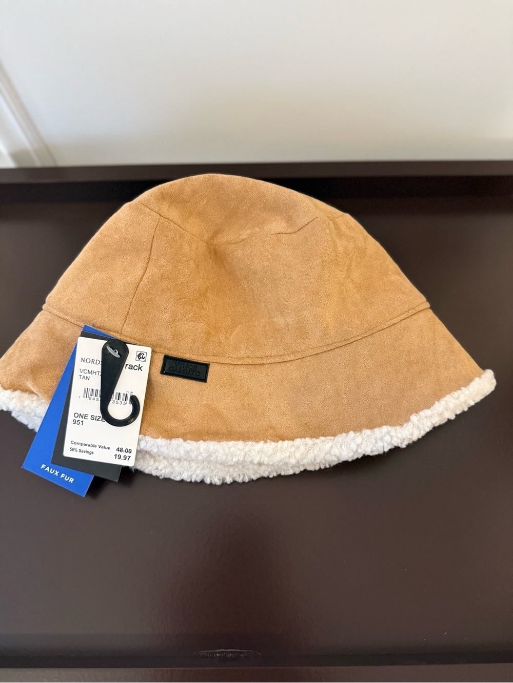 NWT Vince Camuto Tan Faux Suede Sherpa Bucket Hat One Size